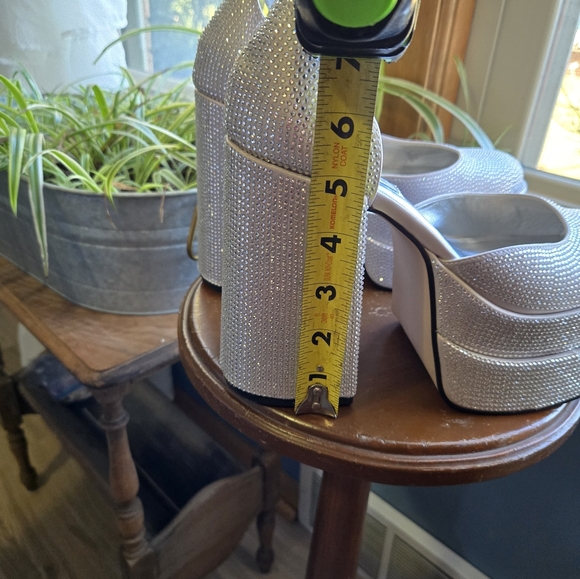 Steve Madden Glittering Silver Platform Shoes - Picture 7 of 8